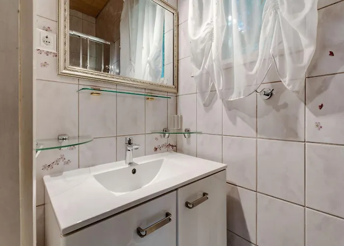 Alpine Hut In Near Area Сasa de vacaciones *